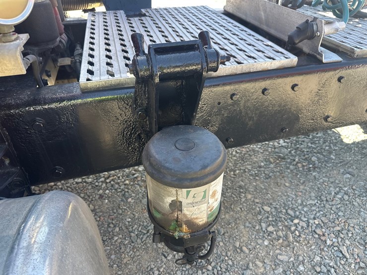 2008-peterbilt-386-image-18