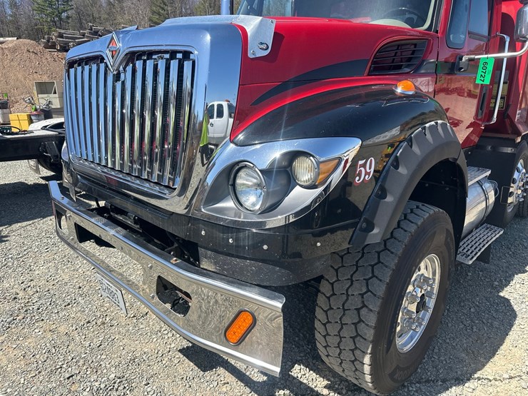 2012-international-7600-image-9