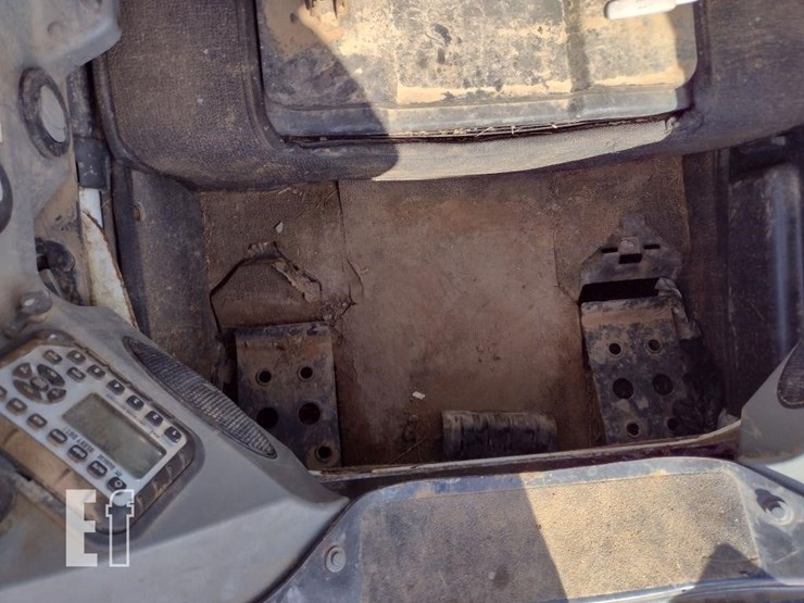 bobcat-t870-image-12