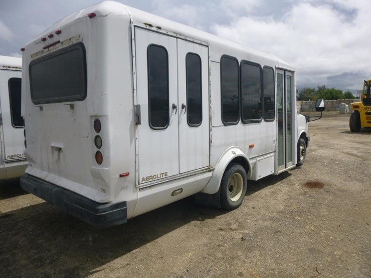 2009-chevrolet-3500-image-4