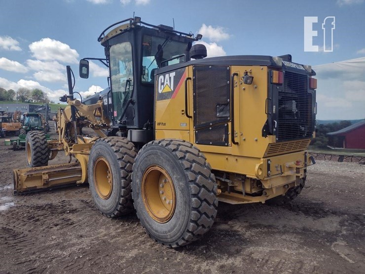 2010-caterpillar-120m-image-48