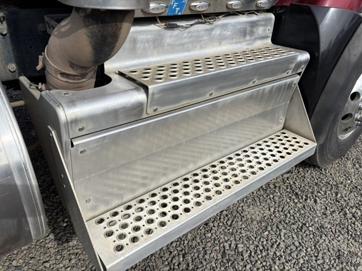 2019-kenworth-t880-image-33