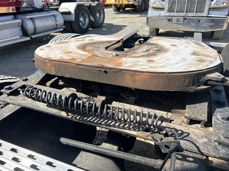 2018-kenworth-t680-image-29