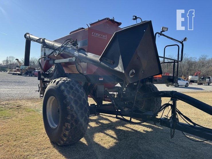 case-ih-2400-image-40