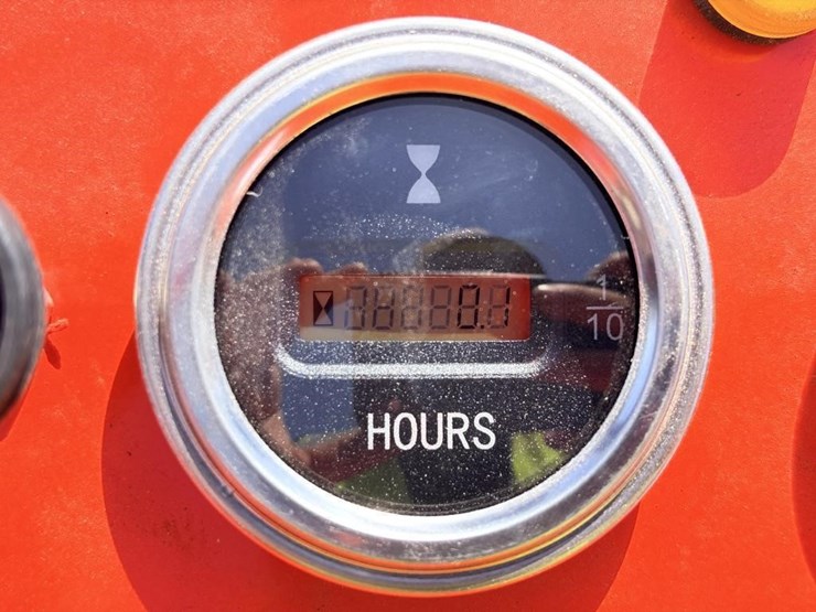 2026-zjg-zj-380-skid-steer-loader-image-11