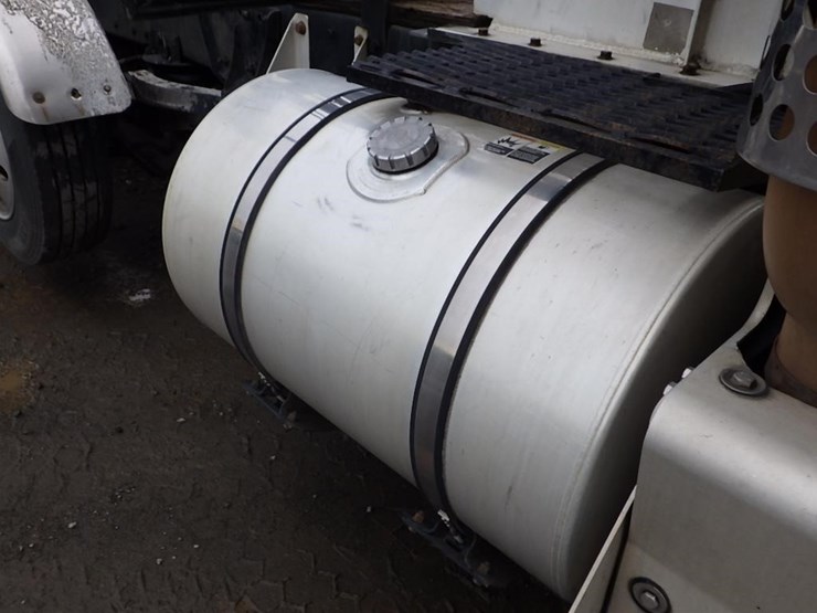 2017-kenworth-t800-image-37