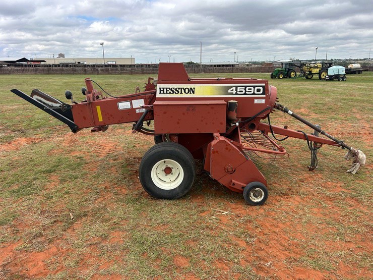 hesston-4590-image-2