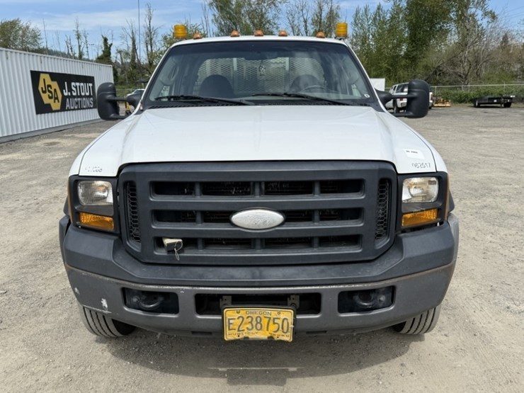 2006-ford-f450-image-8