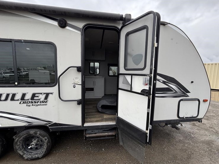 2020-bullet-bl2200bh20-travel-trailer-image-23
