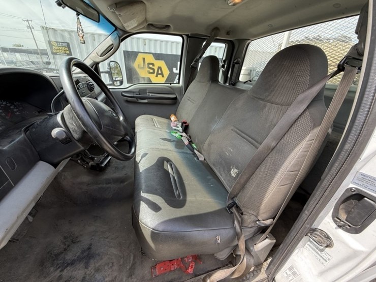 2006-ford-f450-image-23