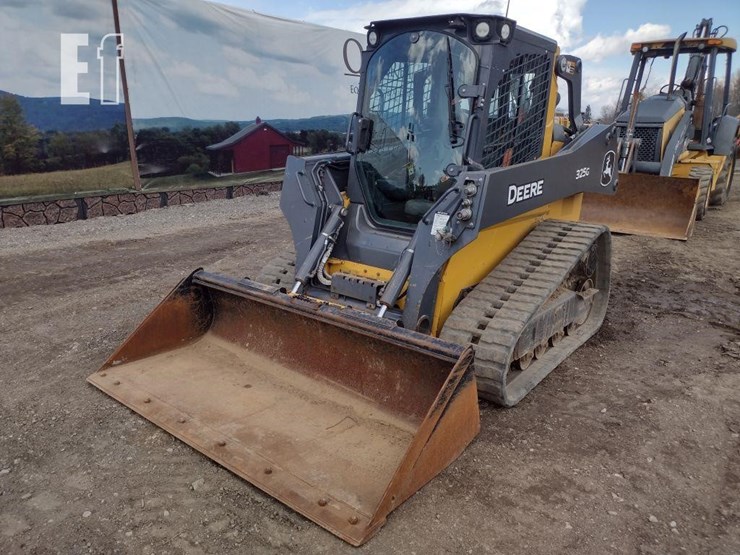 2023-deere-325g-image-32