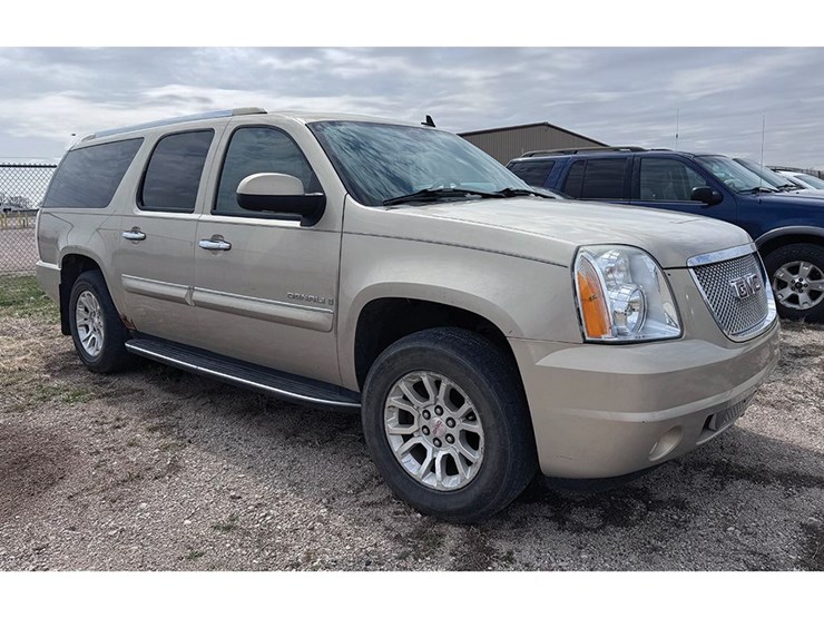 2007-gmc-yukon-denali-image-1