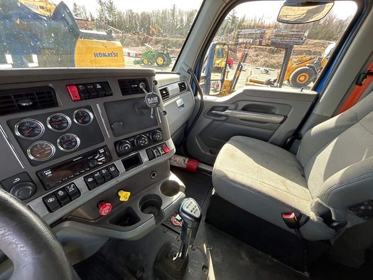 2018-kenworth-t680-image-74