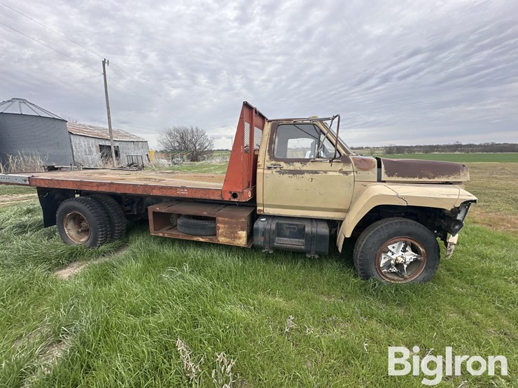 1982-ford-f600-image-4