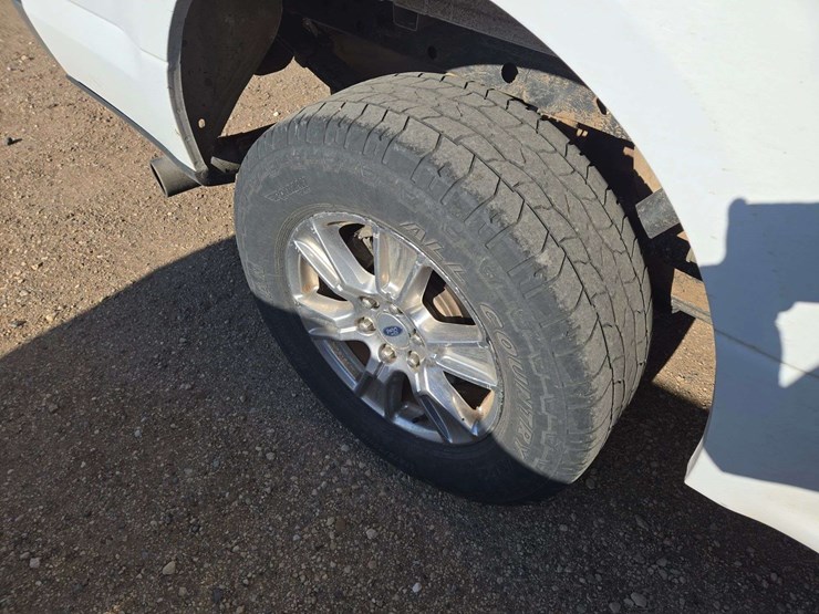 2016-ford-f150-xl-image-8