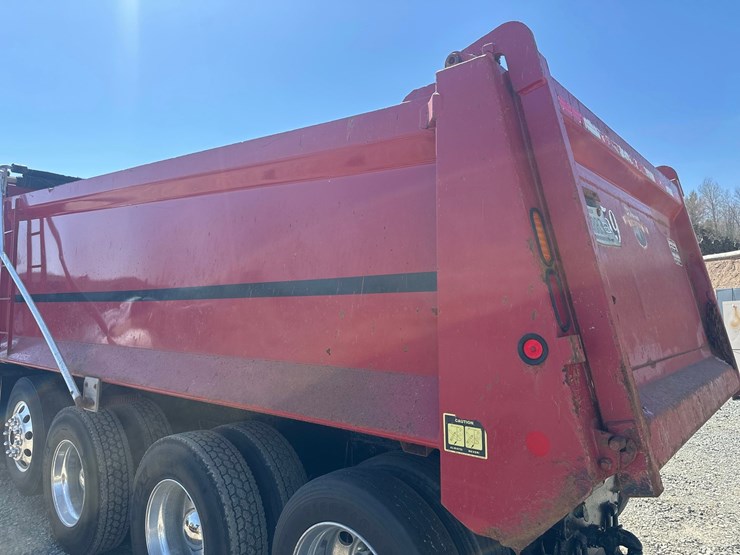 2012-international-7600-image-16