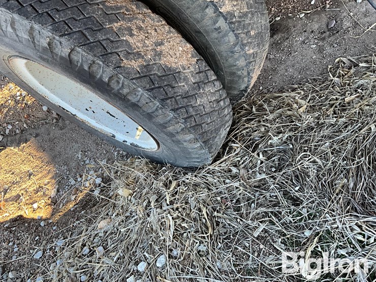 1976-international-1600-s/a-flatbed-truck-image-19