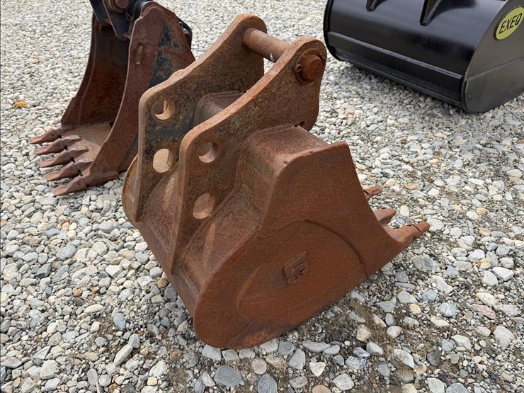 john-deere-310-image-3