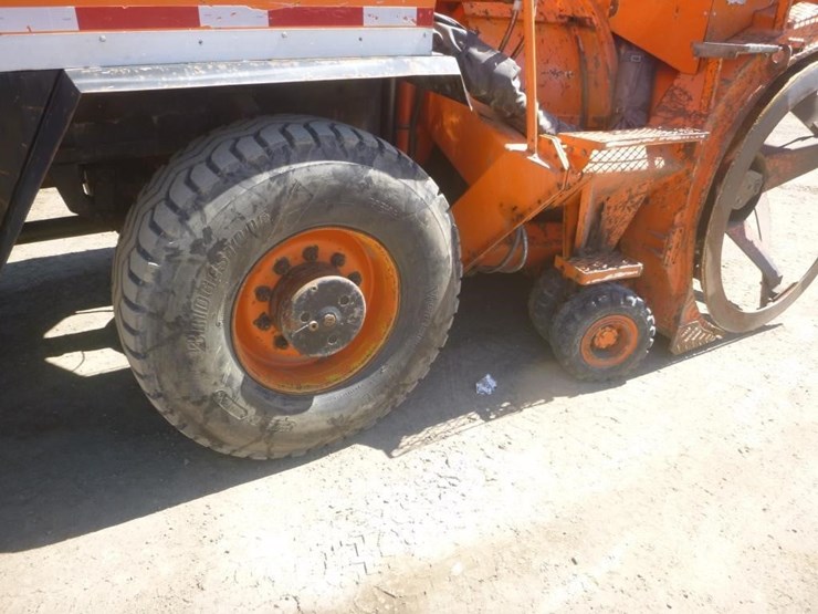 1985-rolba-r3000-hydraulic-snow-thrower-image-18