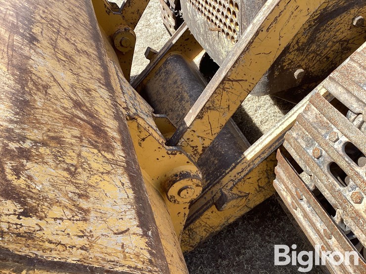 caterpillar-955-image-12