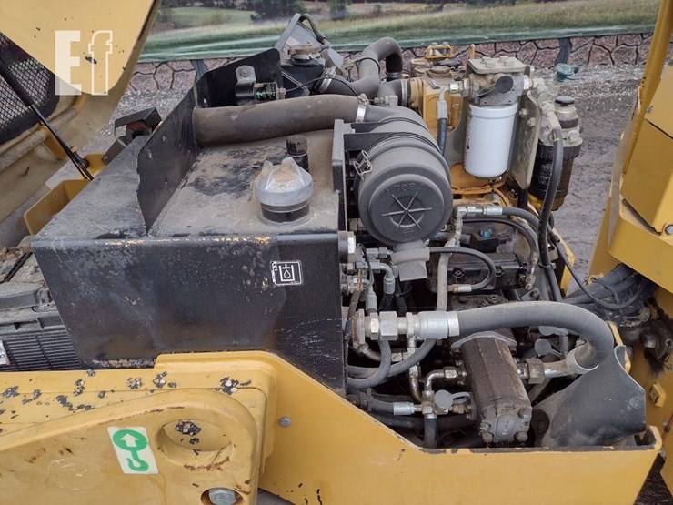 2010-caterpillar-cb34xw-image-21