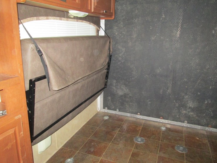 #36745-•-2011-forrest-river-stealth-24'-t/a-travel-trailer-4x4tsfw22bc009247-image-32