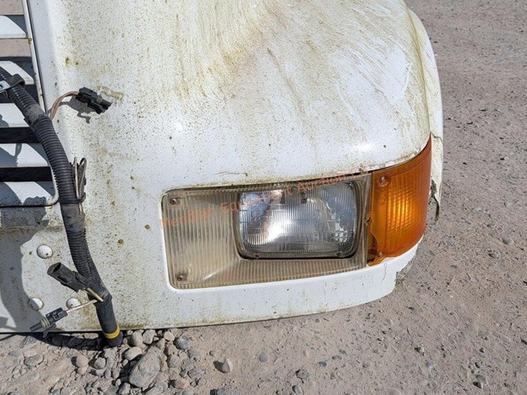 international-4700-image-12