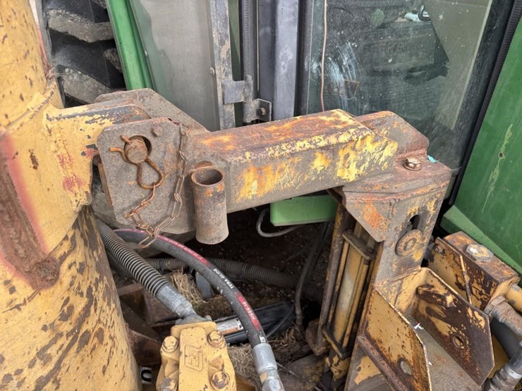 2001-john-deere-6410-image-12
