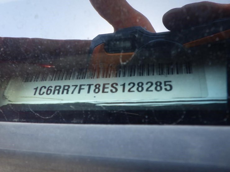 2014-dodge-1500-image-15