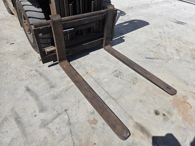 komatsu-fg25t-11-image-9