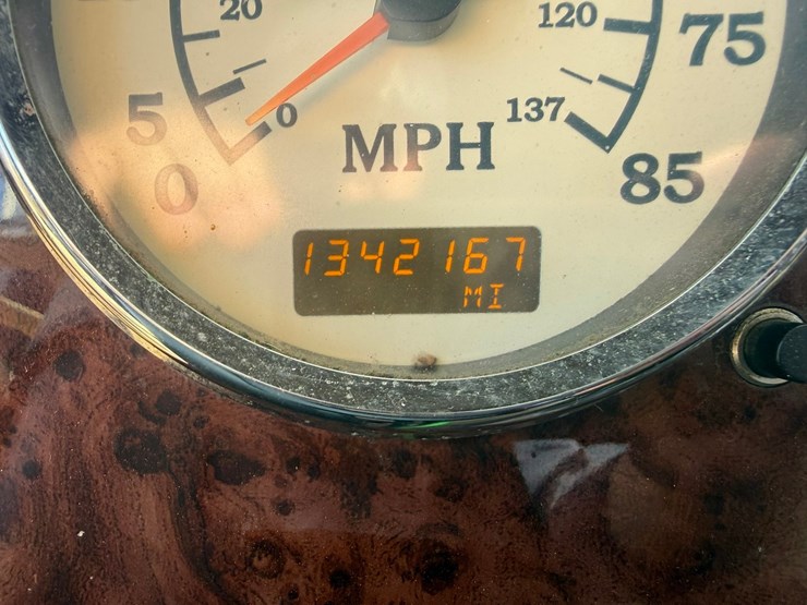 #1262-•-2004-international-9400i-6x4-sleeper-cab-truck-tractor-image-77