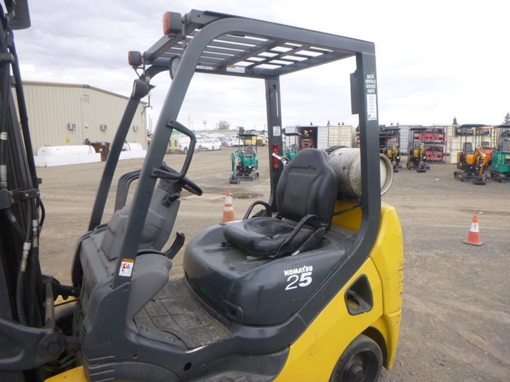 komatsu-fg25st-16-image-14