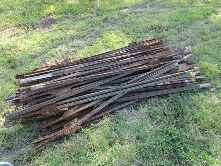 #45960-•-lot-of-t-posts-image-2