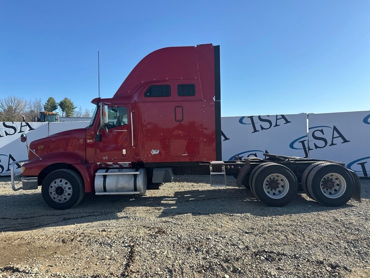 2004-massey-ferguson-8-image-2
