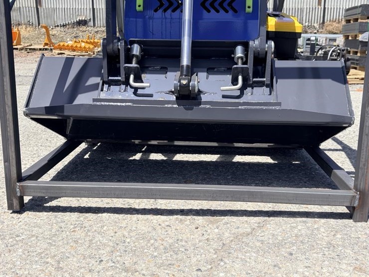 2026-zjg-zj-380-skid-steer-loader-image-5