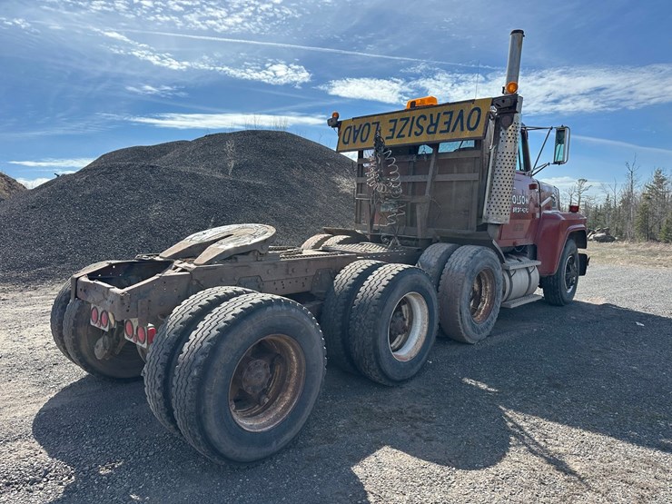 1984-ford-tractor-image-5