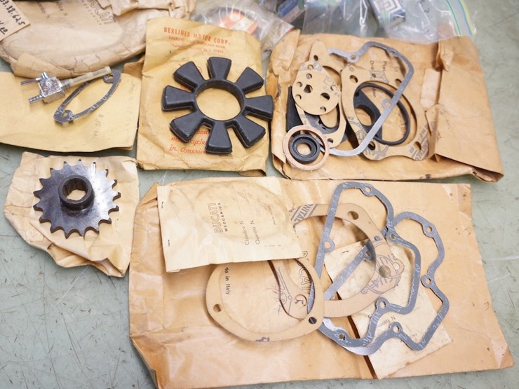 italian---ducati-etc…-miscellaneous-parts-lot-image-2