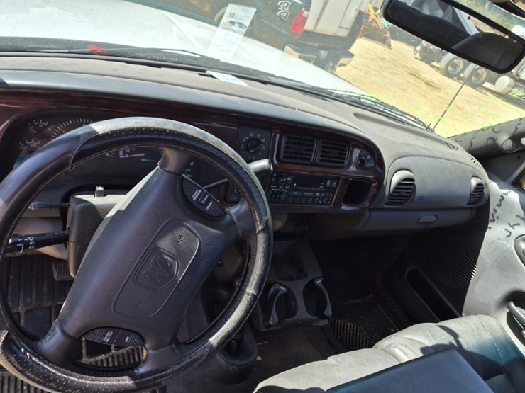 1999-dodge-ram-3500-image-10