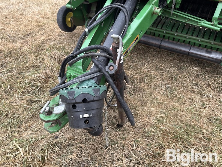 2016-john-deere-569-premium-image-10