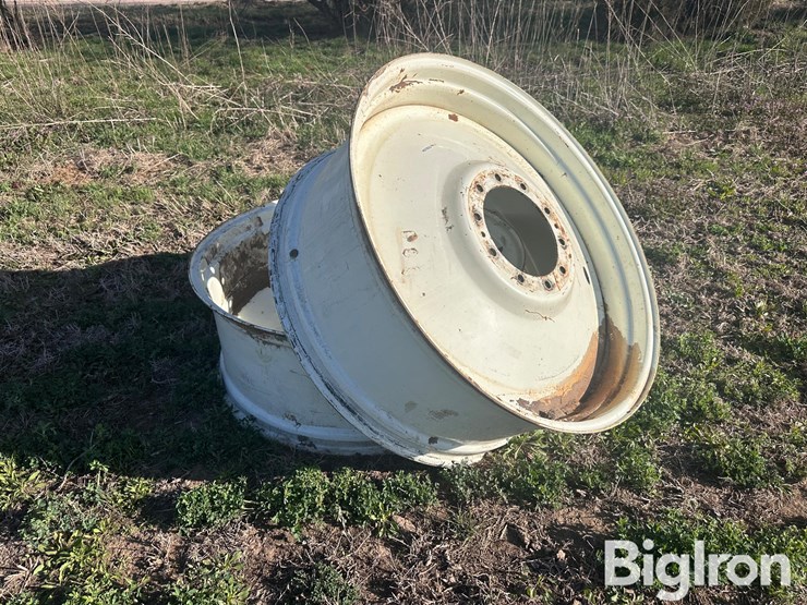 new-holland-t7040-image-3