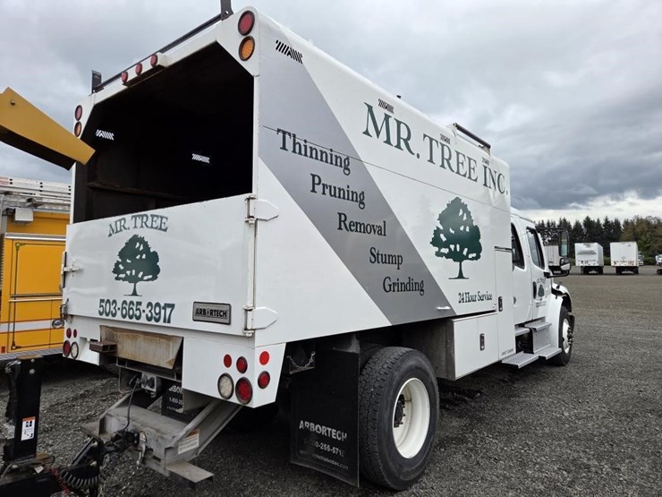 2020-freightliner-m2-crew-cab-chipper-dump-truck-image-3