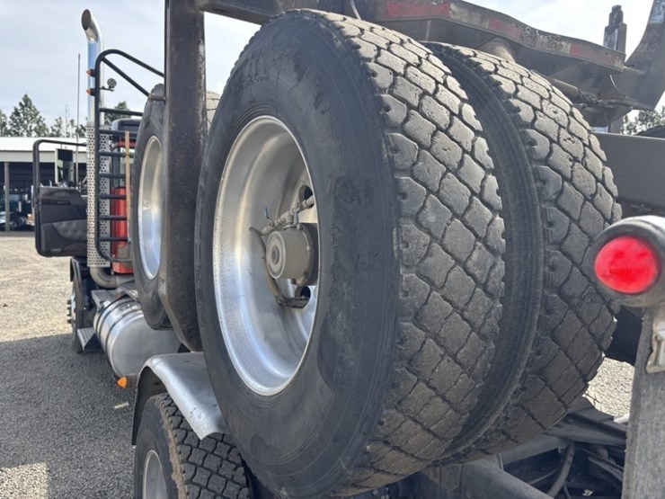 2013-kenworth-t800-image-41