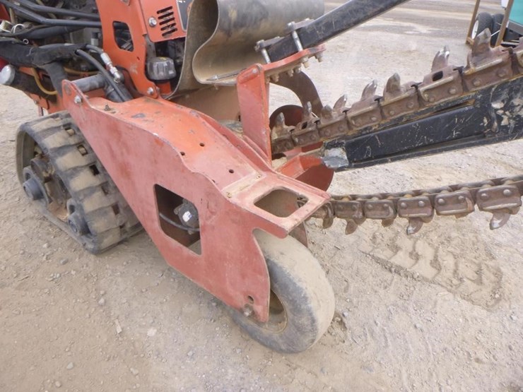 2011-ditch-witch-rt24-image-11