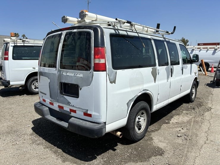 2007-chevrolet-express-2500-image-4