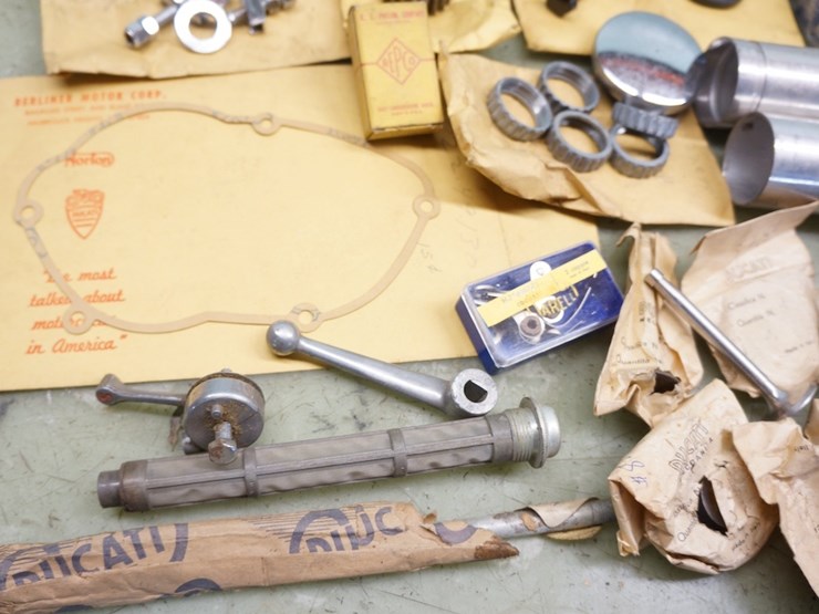 italian---ducati-etc…-miscellaneous-parts-lot-image-5
