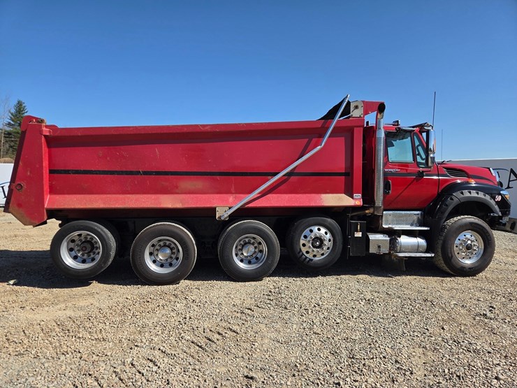 2012-international-7600-image-6