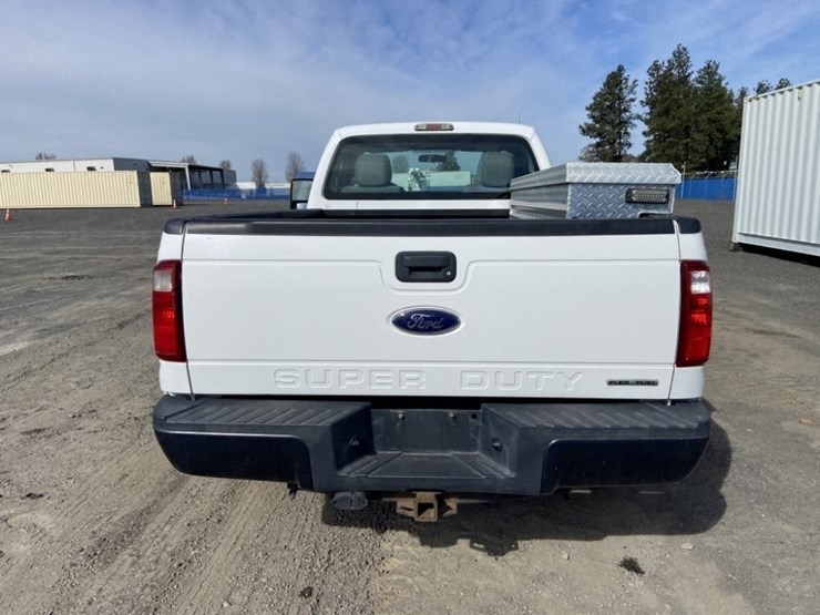 2015-ford-f250-xl-image-4