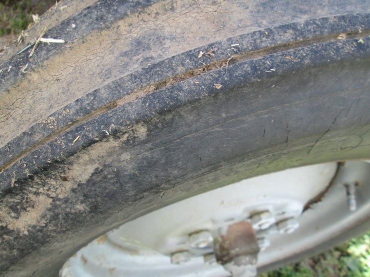 1950-ford-tractor-image-20