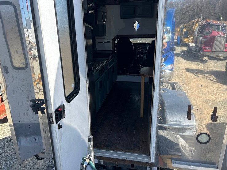 1999-kenworth-t600-image-105