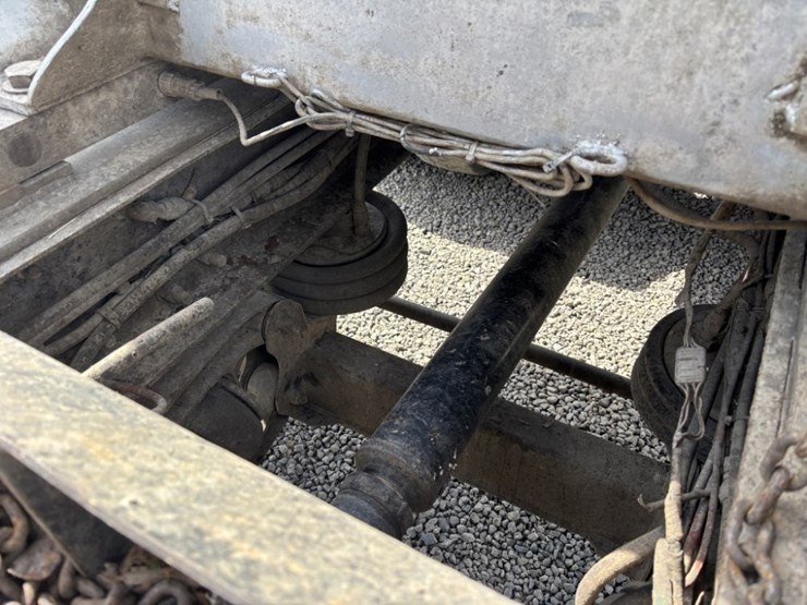 2000-peterbilt-378-image-26